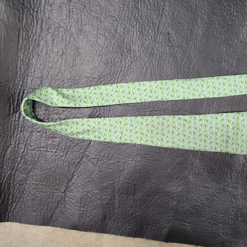 VINEYARD VINES MEN'S MINT GREEN MINI SHARKS TIE MARTHAS VINEYARD Necktie - Picture 5 of 7